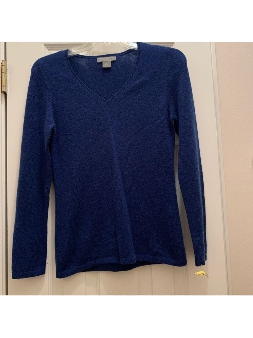 ANN TAYLOR 100% cashmere v neck long sleeve pullover sweater deep blue winter